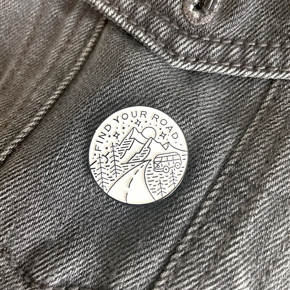 Find Your Road Enamel Pin Brooch - Picture 2 of 3